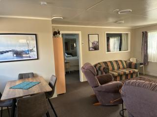 Quiet & Close to Town - 0