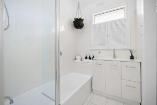 416 Coastline - Refurbished stay in East Geelong - 1