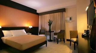 SMALLVILLE 21 HOTEL - 1