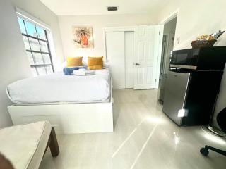 POOLSIDE MANOR - Men Only Clothing-Optional - 4