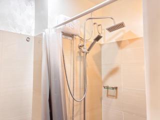 Resort Vibe Lux Staycation SHORE 2 B02-0365 - 2