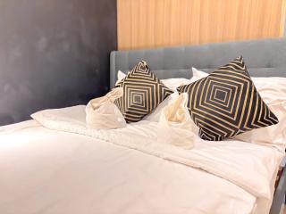 Resort Vibe Lux Staycation SHORE 2 B02-0365 - 0