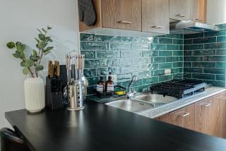 Destiny Hotel - 1606 - 1