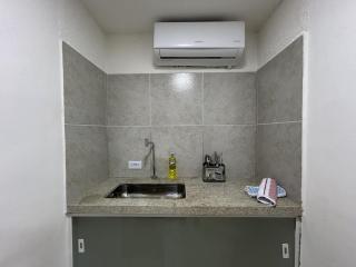 Flat funcional mobiliado com cozinha e WC privativo apt107 - 1