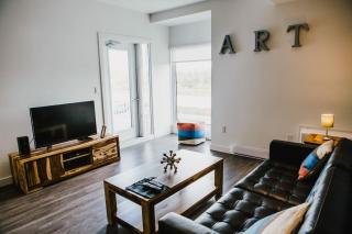 The Spot - Fully Furnished 2 Bedrooms Apartment in Winnipeg - 0