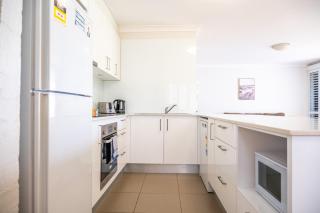 Seaside Apartments Broadbeach - 3