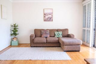 Seaside Apartments Broadbeach - 1