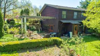 Charming Vacation Rental in a Mississippi Valley Bed and Breakfast in Elizabeth, Illinois - 3