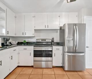 Downtown Sarasota 2BR Cottage Near Siesta Lido Key - 3