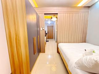 Where City Meets Sea Shore 1266 - 3