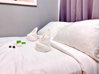 Where City Meets Sea Shore 1266 - 8