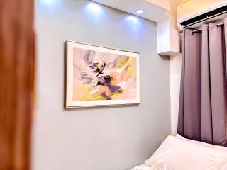 Where City Meets Sea Shore 1266 - 5