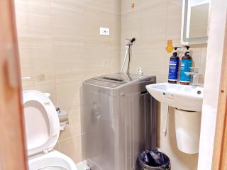 Where City Meets Sea Shore 1266 - 4