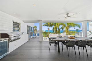 Luxury Coastal Retreat Ocean Views & 5 Minutes to the Beach - 7