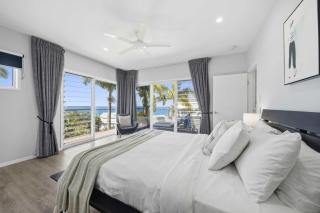 Luxury Coastal Retreat Ocean Views & 5 Minutes to the Beach - 7