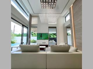 Mila Luxury 3BR Villa, Private 4x10m Pool - 3