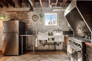 Unique 2-BDR Historic Warehouse Loft with Terrace ! ! ! - 4