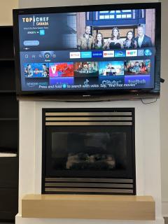 Modern 3-Bedroom Apartment in UBC - 1