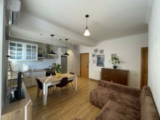 Modern Apartment near Old Tbilisi - Lekh Kachinski - 9