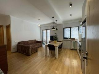 Modern Apartment near Old Tbilisi - Lekh Kachinski - 0