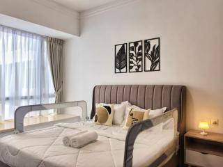 R&F Princess Cove 2BR Sea View Family Friendly - 3