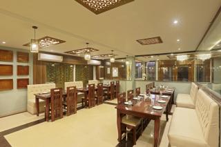 Hotel Stay Vista Near Delhi Airport - 8