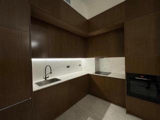 3-Bedroom Central Apartment with Gym - 4