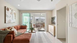 Azureside Apartment Retreat - 6