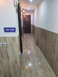 Hotel Valley- Near Nizamuddin Railway Station - 2