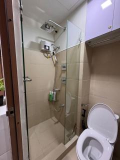 Condo 1BR with balcony & parking at MOA Shore3 - 2