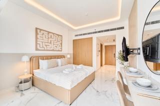 Cozy & Modern Studio Stay in Azizi Riviera Meydan - 1
