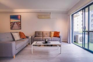 4 So Much More Family Apt 2BR Parking - 1