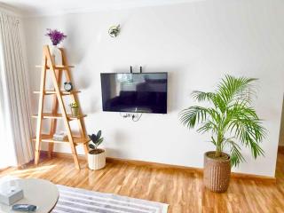 Bright & Cozy 2BHK, Close To Thamel & Swayambhu - 9