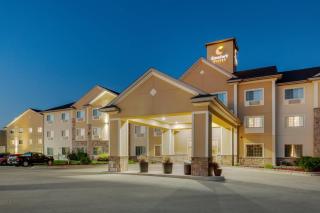 Comfort Suites Johnson Creek Conference Center - 7
