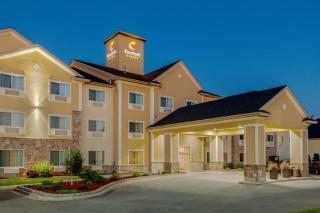 Comfort Suites Johnson Creek Conference Center - 6