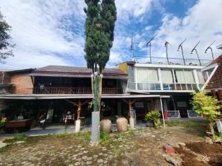 Hotel O near Alun Alun formerly Embun Pagi Hotel & Villa Resort - 2