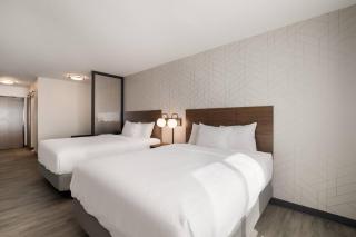 Everhome Suites Corona - 1