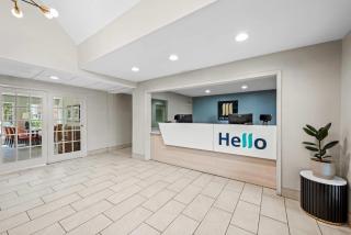 MainStay Suites Raleigh North - 4