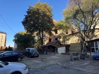 Anywhere on Foot - Free Parking - 8