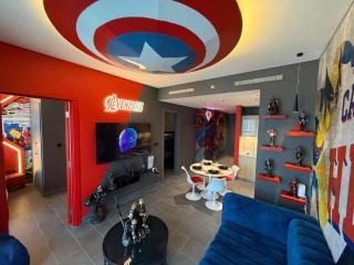 Capsule Super Heroes - Playstation 5 Burj Khalifa View - Near Downtown Dubai - 9