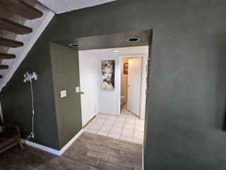 Jacuzzy home near Freeway & Casino! - 9