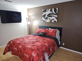 Jacuzzy home near Freeway & Casino! - 1