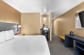 Comfort Inn & Suites Kansas City - Northeast - 1