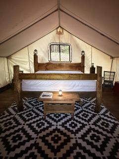 Rustic Safari Tent for a Unique Glamping Experience near Gore Mountain, New York - 4