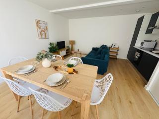 Charmant Appartement Rénové l 2 chambres - 6