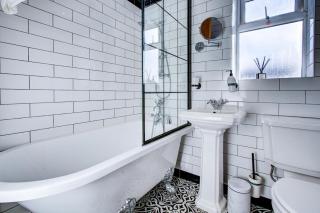 3 bedroom house in South Ockendon, Essex - 6