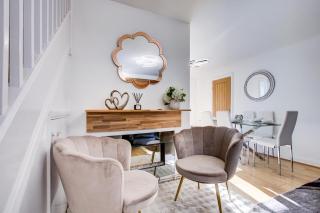 3 bedroom house in South Ockendon, Essex - 5