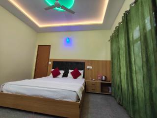 SPOT ON The Paradiso Inn - Masuri - 0