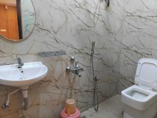 Hotel O Kilambakkam New Bus Terminal Formerly TAD Homes - 4