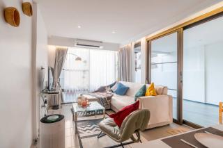 Minimal House Maximum Happiness - 0